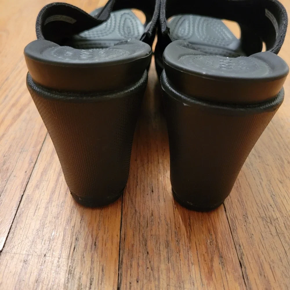 Crocs 8 High Wedge Slide Black Criss Cross Dual Comfort Leigh II XStrap Open Toe